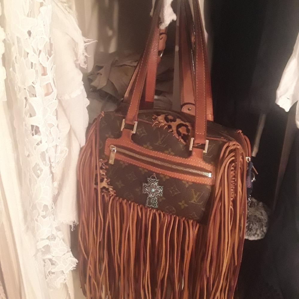LOUIS VUITTON CITE MM